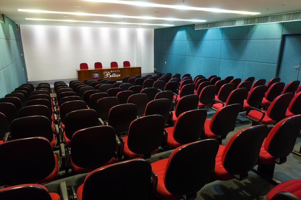Grand Bittar Hotel Brasília Exterior foto The auditorium of the university
